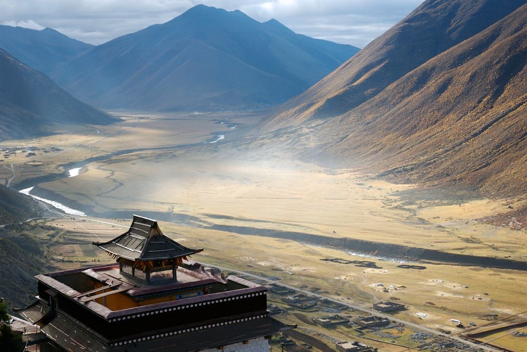 Tibet traditional architecture historic